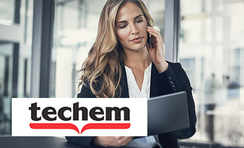 Techem Logo und Mitarbeiterin mit Tablet