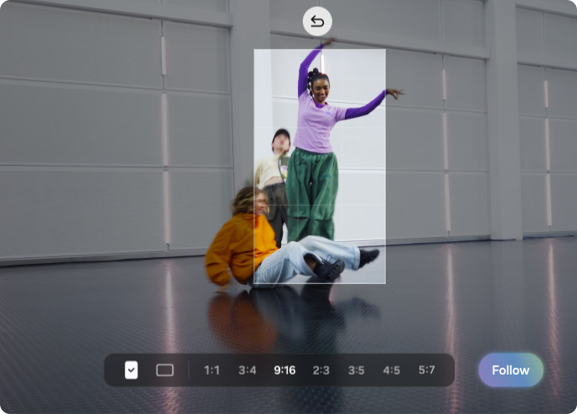 Ein Video zeigt tanzende Menschen. Im Bearbeitungsmodus wird nach Auswahl des AI-Symbols die Schaltfl�che Meine FanCam bet�tigt. Galaxy AI erkennt die Personen im Video. Anschlie�end wird auf eine Person getippt, um diese zu verfolgen. Bei den Zuschneideoptionen wird das Seitenverh�ltnis 9:16 ausgew�hlt und die Schaltfl�che 
